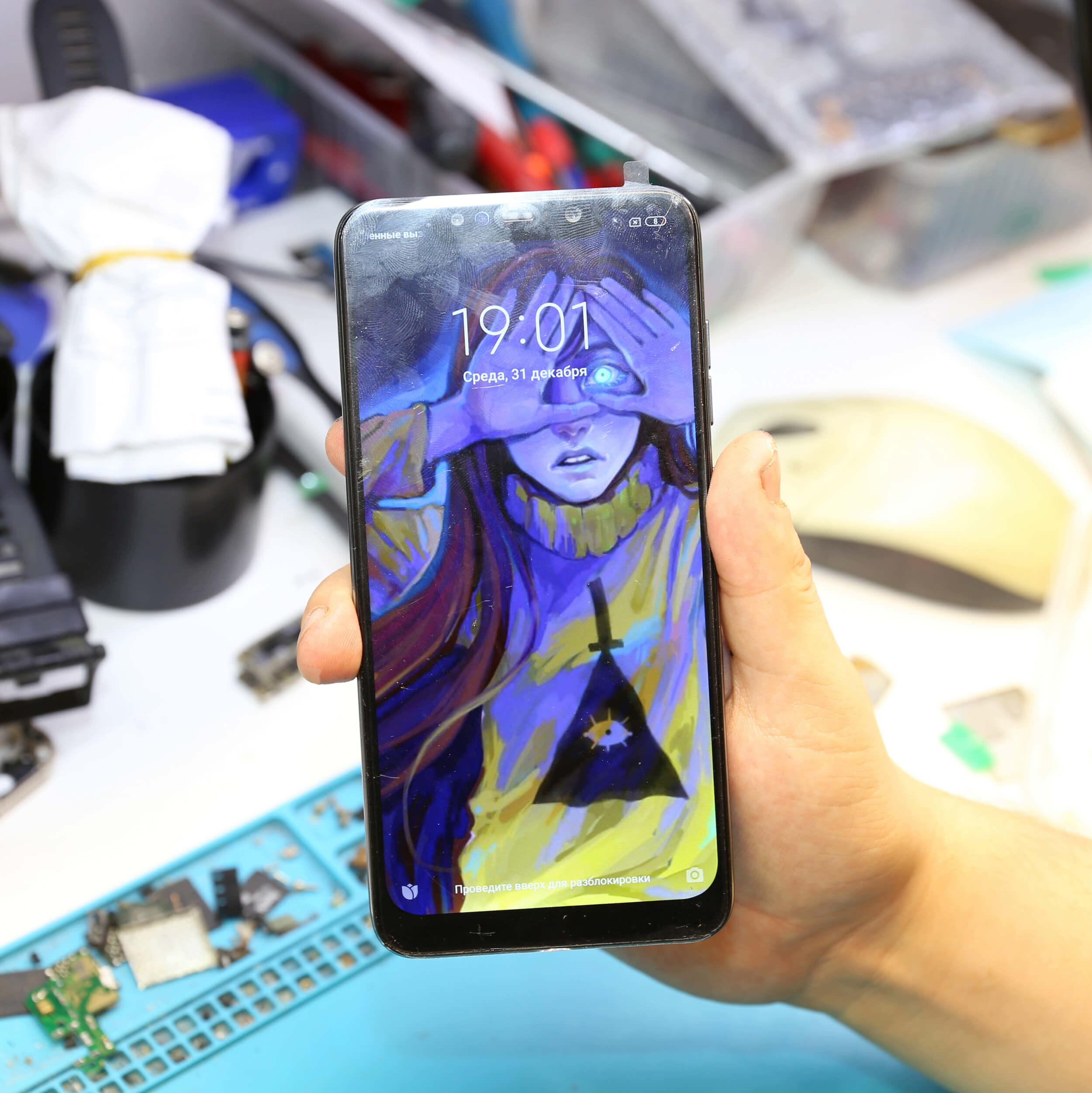 Xiaomi Pocophone F1 с новым дисплеем